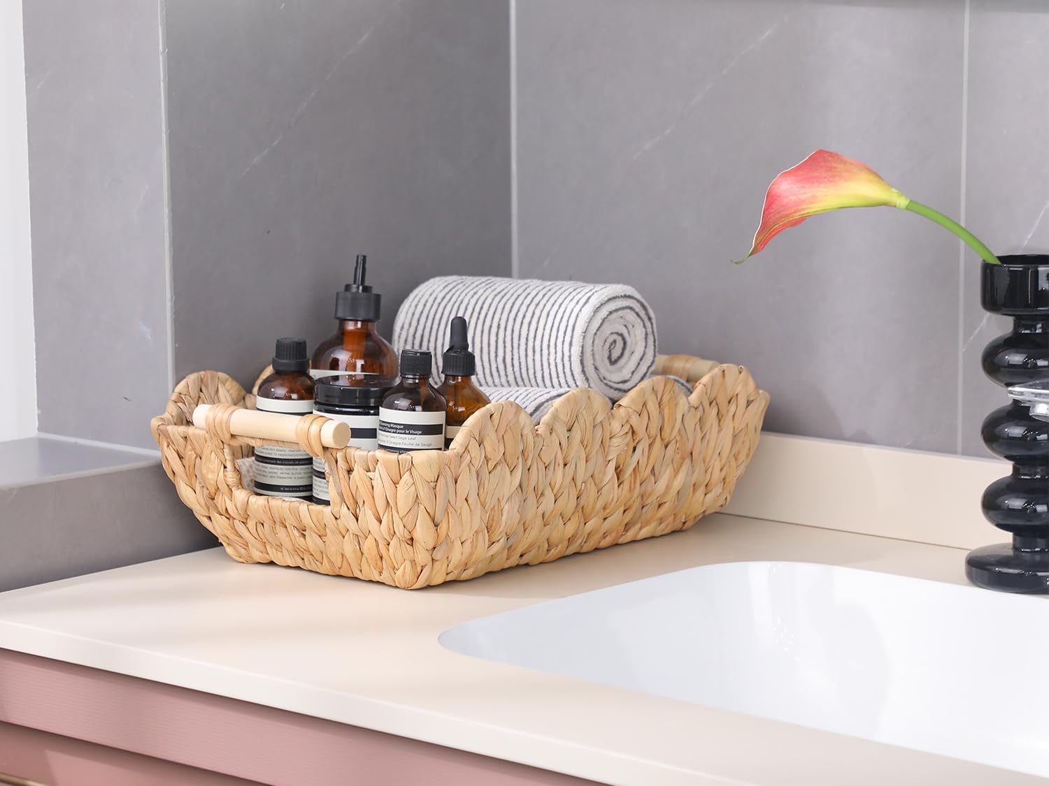 Wicker Basket,Scalloped Basket with Wooden Handle,Hand-Woven Water Hyacinth Storage Baskets for Organizing,Shelves,Snack,Gift,2 Pack